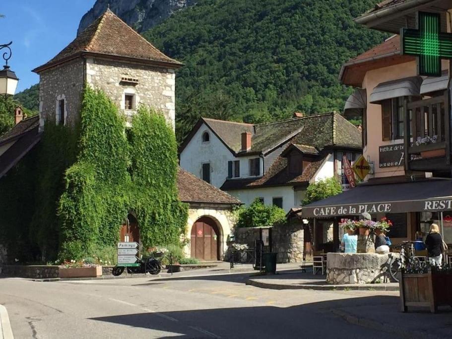 Bel Appartement Au Calme A 5 Minutes Du Village Menthon-Saint-Bernard Exteriér fotografie